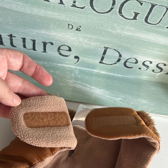 Brown Doggie Coat with Faux Fur Collar Size Small/Medium Fleece Lined - Picture 6 of 8